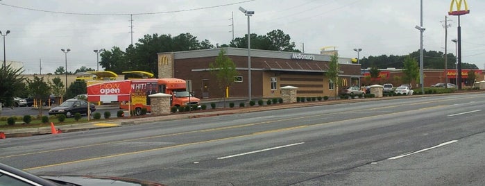 McDonald's is one of Brian Cさんのお気に入りスポット.