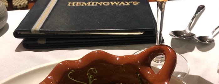 Hemingway's is one of Comida.