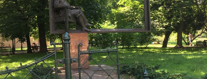 Pomnik Jana Matejki is one of Tempat yang Disukai Alexey.