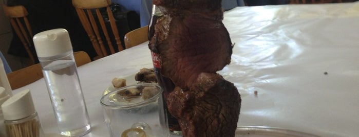 Churrascaria dos Gringos is one of Cristianeさんのお気に入りスポット.