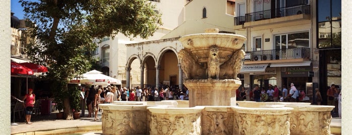 Liontaria Square is one of Locais curtidos por Christos.