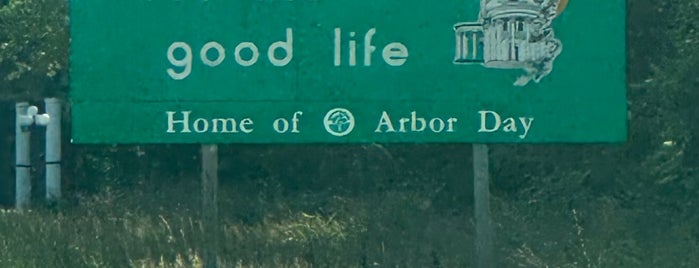 Nebraska/Iowa State Line on Highway 2 is one of Lugares favoritos de Amol.