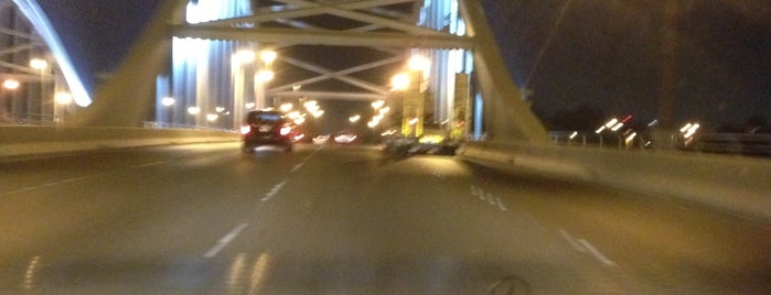 Al Maqtaa Bridge جسر المقطع is one of ok.