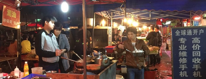 湖贝夜巿 is one of Night Markets.