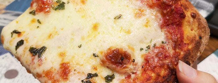 Prova Pizzabar is one of Locais curtidos por Andrew.