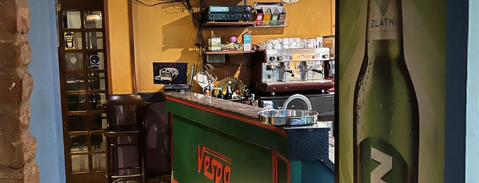 Caffe Bar Vespa is one of Posjetio.