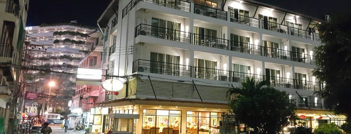 Golden Ville Hotel is one of Hotel.