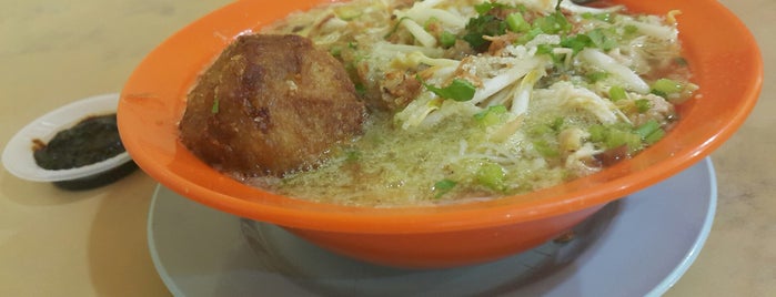 Sri Intan Tomyam is one of Eatery & Places.