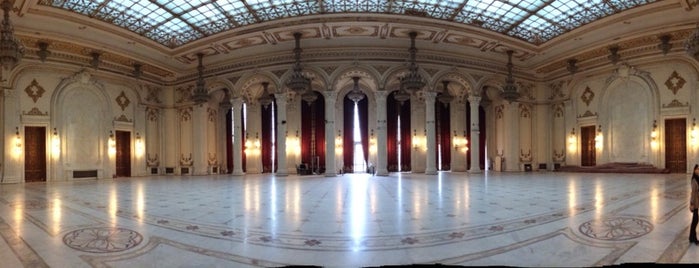 Palatul Parlamentului is one of Felix'in Beğendiği Mekanlar.