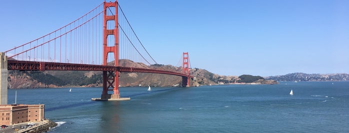 Golden Gate Bridge is one of Tempat yang Disukai Felix.