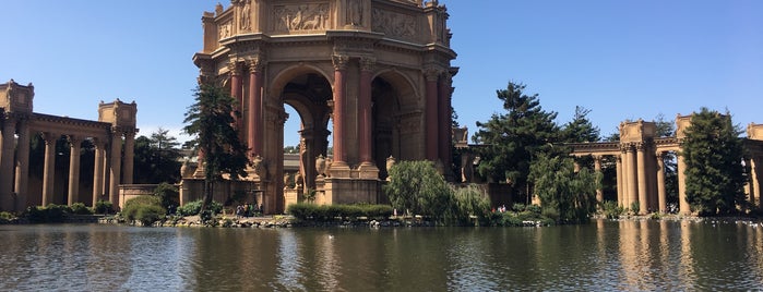 Palace of Fine Arts is one of Felixさんのお気に入りスポット.