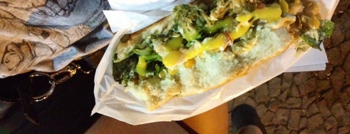 M&M Lanches is one of Marina 님이 저장한 장소.