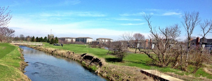 Seven Bridges Golf Club is one of Brandon'un Beğendiği Mekanlar.