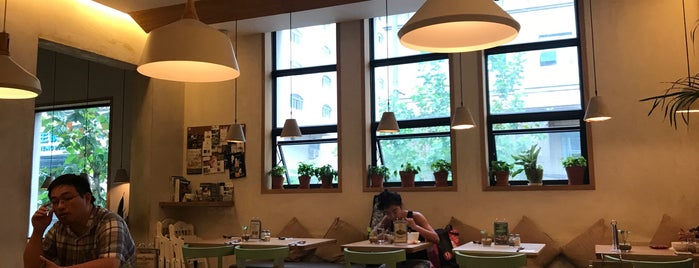 Pure & Whole is one of Places I may visit in Shanghai.