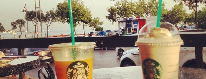 Starbucks is one of Bağdat Caddesi'nde yaşam.