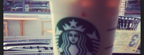 Starbucks is one of Locais curtidos por Mesha.