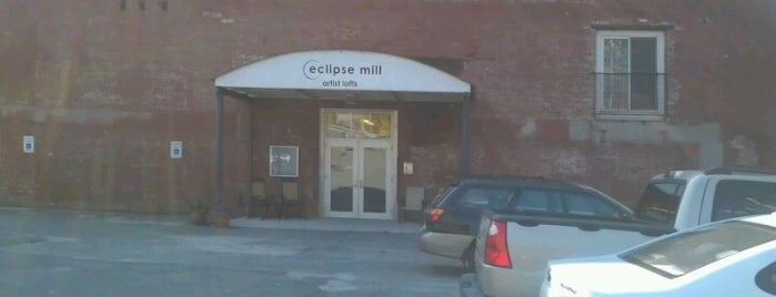 Eclipse Mill Gallery is one of Mass moca.