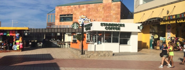 Starbucks is one of Orte, die Carlos E. gefallen.