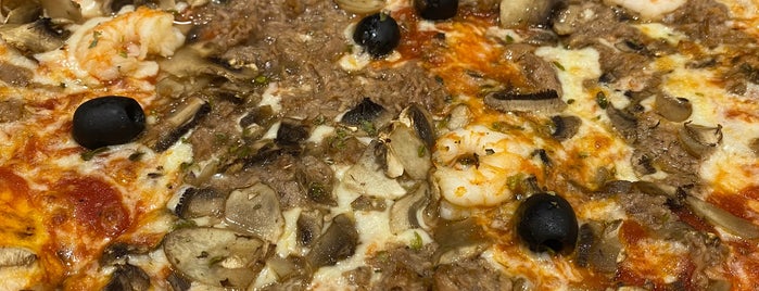 Pizzería Da Canio II is one of Restaurantes #MadeinCanarias.