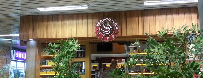 Tabaco & Cia Café is one of Locais curtidos por Wallace.