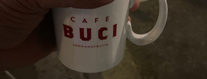 Café Le Buci is one of Tempat yang Disukai Emmanuelle.