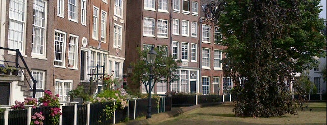 Begijnhof is one of Amsterdam.