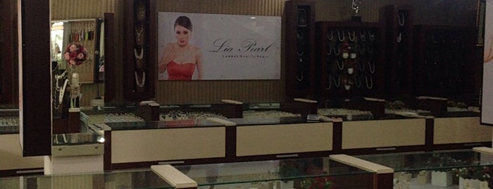 Lia Pearl is one of Places to go if you wanna buy things.