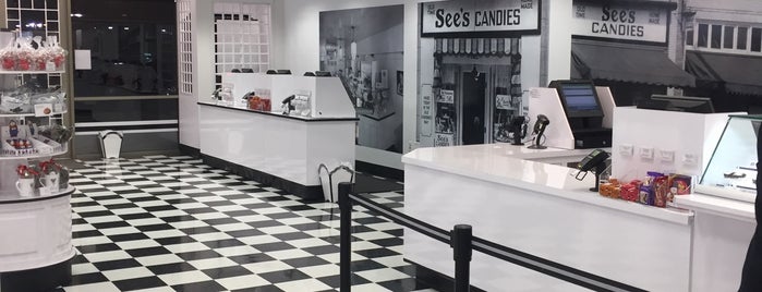 See's Candies is one of Locais curtidos por Carla.