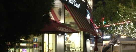 The Coffee Bean & Tea Leaf is one of Must-visit Coffee Shops in Los Angeles.