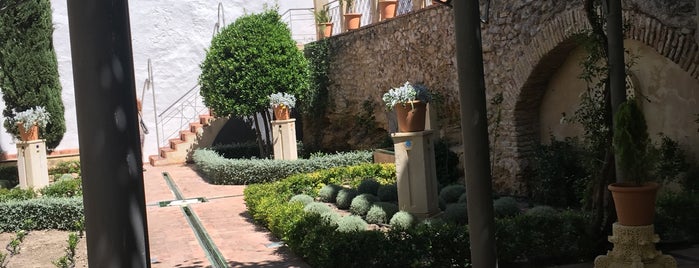 Jardín Andalusi is one of Tempat yang Disukai Sebastian.