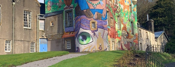 Kelburn Castle is one of Tempat yang Disukai Bruna.