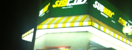 Subway (Mangaf Block 4) is one of Yousefさんのお気に入りスポット.