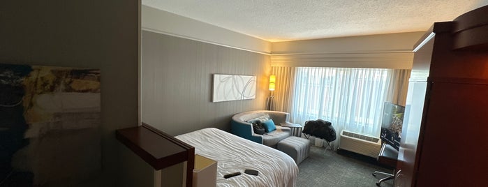 Courtyard by Marriott Greenville Downtown is one of Tempat yang Disukai Melissa.