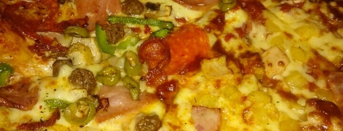 Domino's Pizza is one of Girardot 💦.