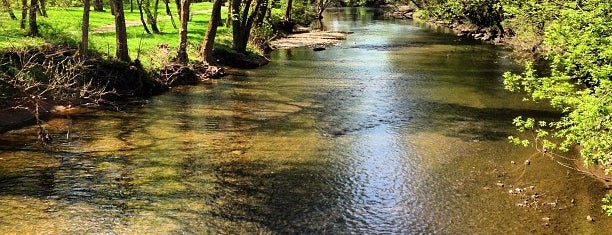 Schuylkill River Trail (SRT) is one of Mae'nin Kaydettiği Mekanlar.