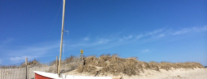 Forest Beach is one of Katherine'nin Beğendiği Mekanlar.