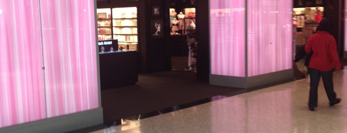 Victoria's Secret PINK is one of The 11 Best Women's Stores in Brooklyn.