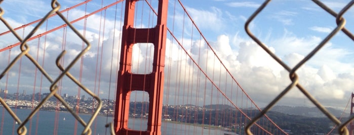 Battery Golden Gate Lookout is one of Tempat yang Disukai Nadia.