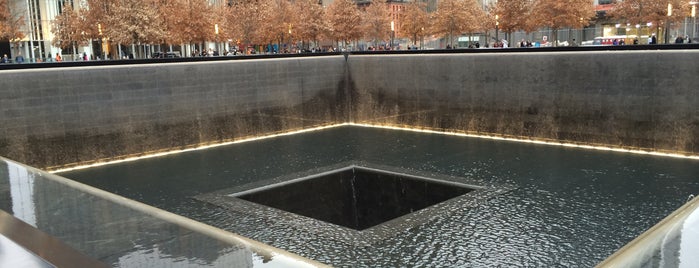 National September 11 Memorial & Museum is one of สถานที่ที่ Nadia ถูกใจ.