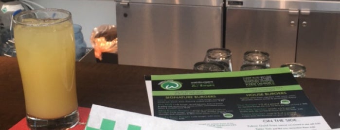 Wahlburgers is one of Nadia’s Liked Places.