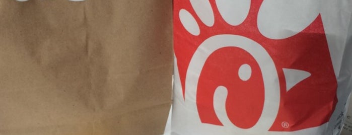 Chick-fil-A is one of Lugares favoritos de Nadia.