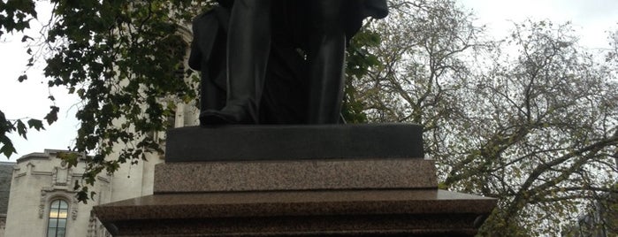 Robert Peel Statue is one of Londýn.