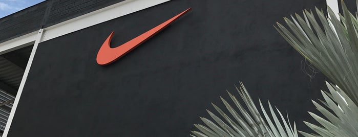 Nike Factory Store is one of Locais top.