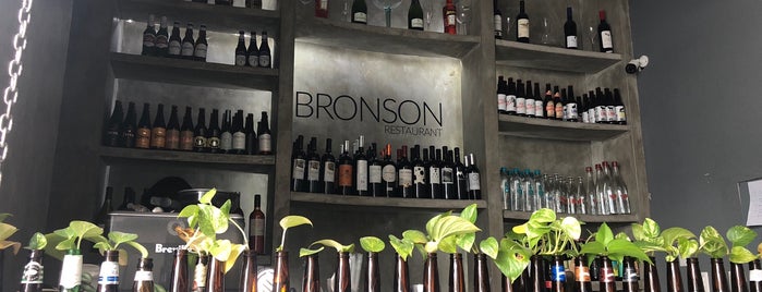 Bronson Restaurant is one of Lugares desayuno.