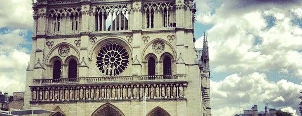 Cattedrale di Notre-Dame is one of Париж / Paris.