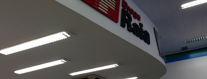 Droga Raia is one of Referências no Recreio.