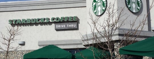 Starbucks is one of Orte, die Kelley gefallen.