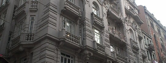 Mısır Apartmanı is one of Grande Rue de Pera: Beyoğlu, Galata.