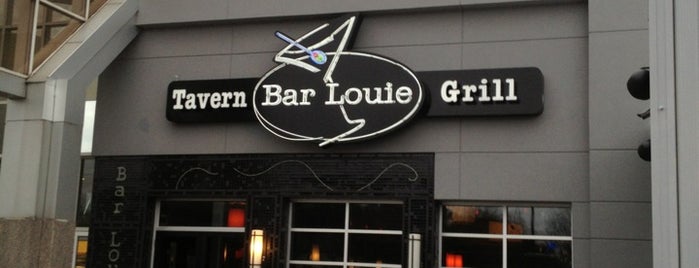 Bar Louie is one of สถานที่ที่ Caroline 🍀💫🦄💫🍀 ถูกใจ.