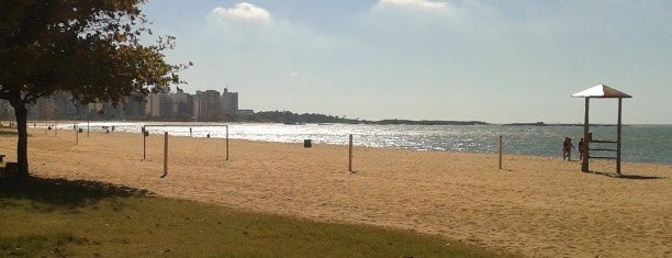 Calçadão da Praia da Costa is one of Orte, die Priscila gefallen.